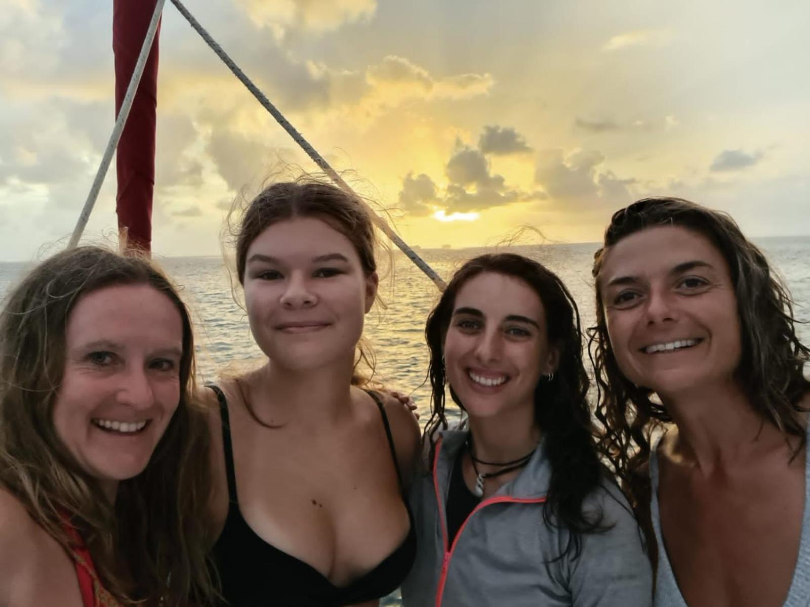 Sanblasonsailboats El Porvenir Bilik gambar